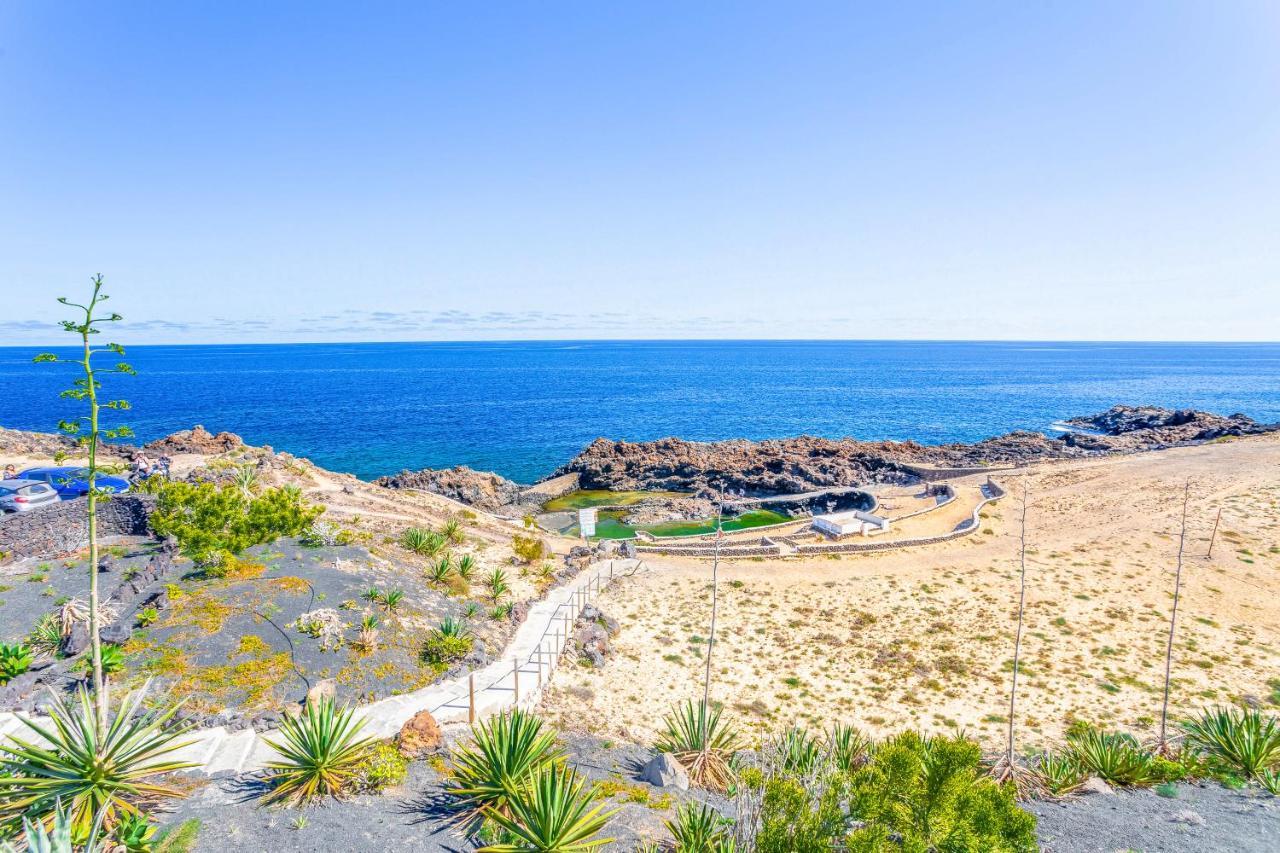 צ'ארקו דל פאלו Boutique Beach Villa By Lanzarote Retreats - Private Pool - 1 Min Walk To Sea Pool מראה חיצוני תמונה
