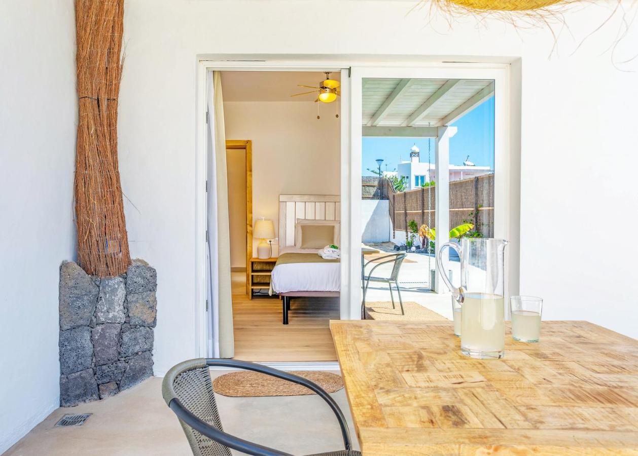 צ'ארקו דל פאלו Boutique Beach Villa By Lanzarote Retreats - Private Pool - 1 Min Walk To Sea Pool מראה חיצוני תמונה